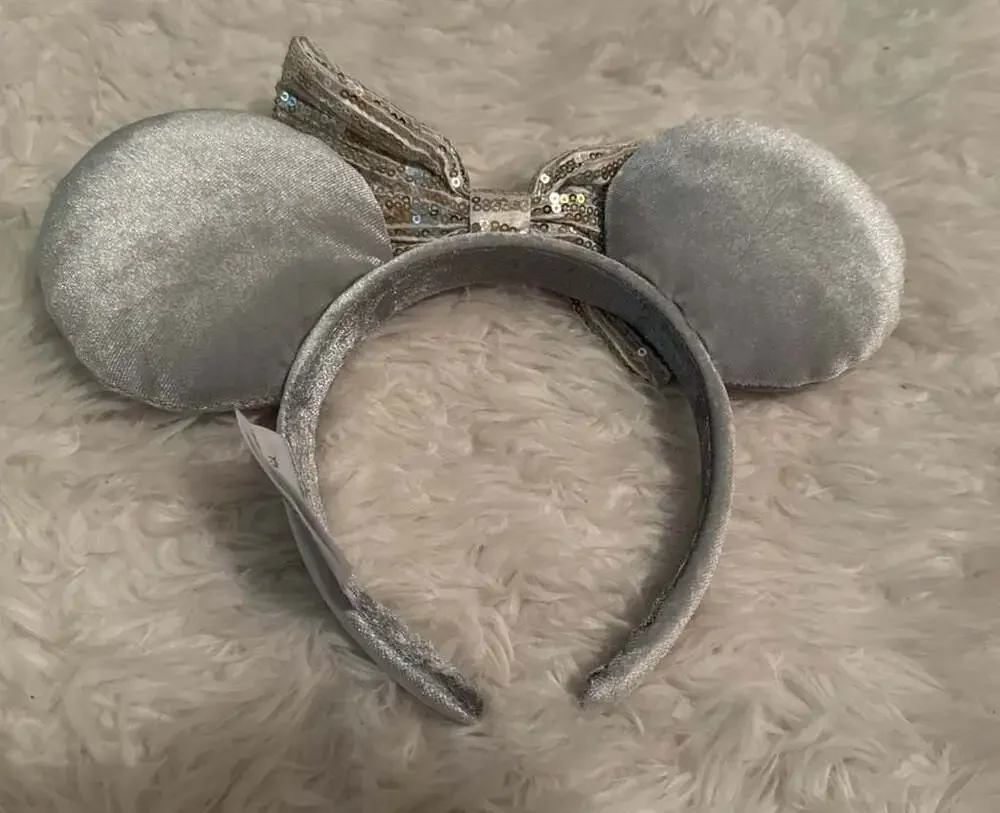 Disney Parks‎ Minnie Mouse Silver Velvet Sequin Bow Headband Ears